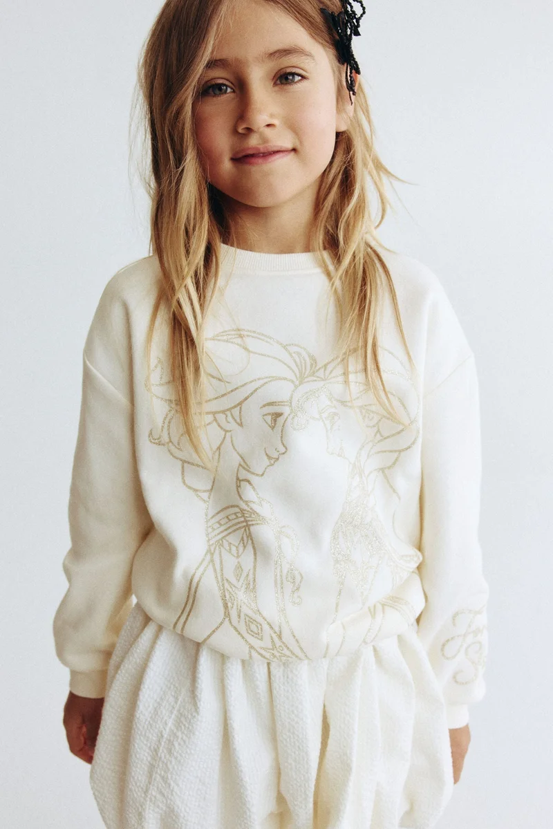 اتش اند ام سويت شيرت مزيّنة بطبعة